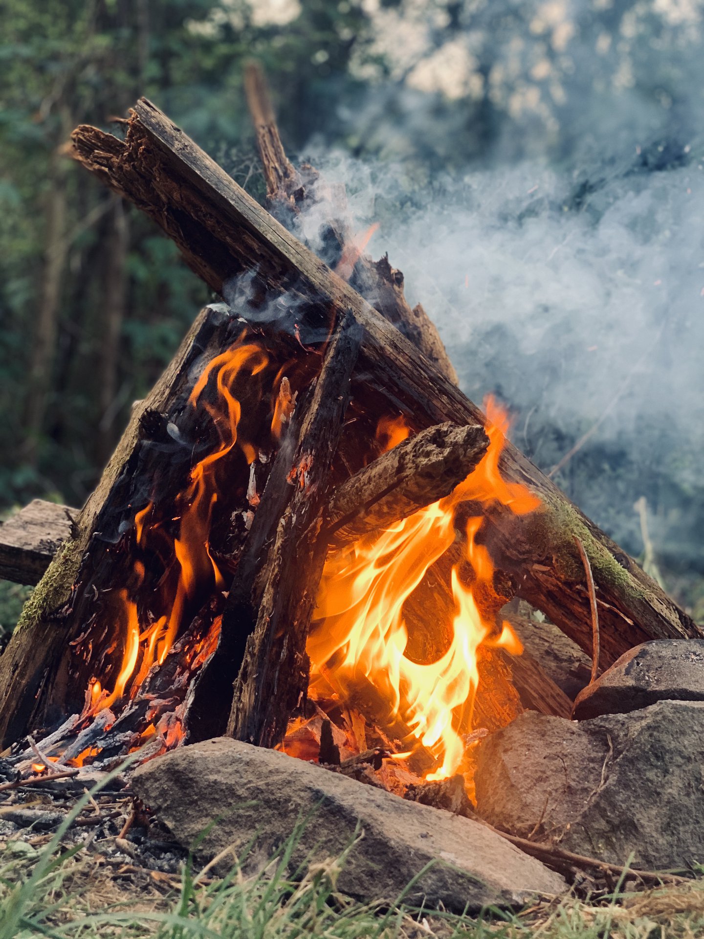 Family picnic with scenic mountain views at Nivalis Resort & SPA